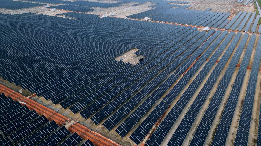 Grand Sunergy Powers Laizhou Tushan 600MW Salt-Light Complementary Project’s Initial 300MW Grid Connection